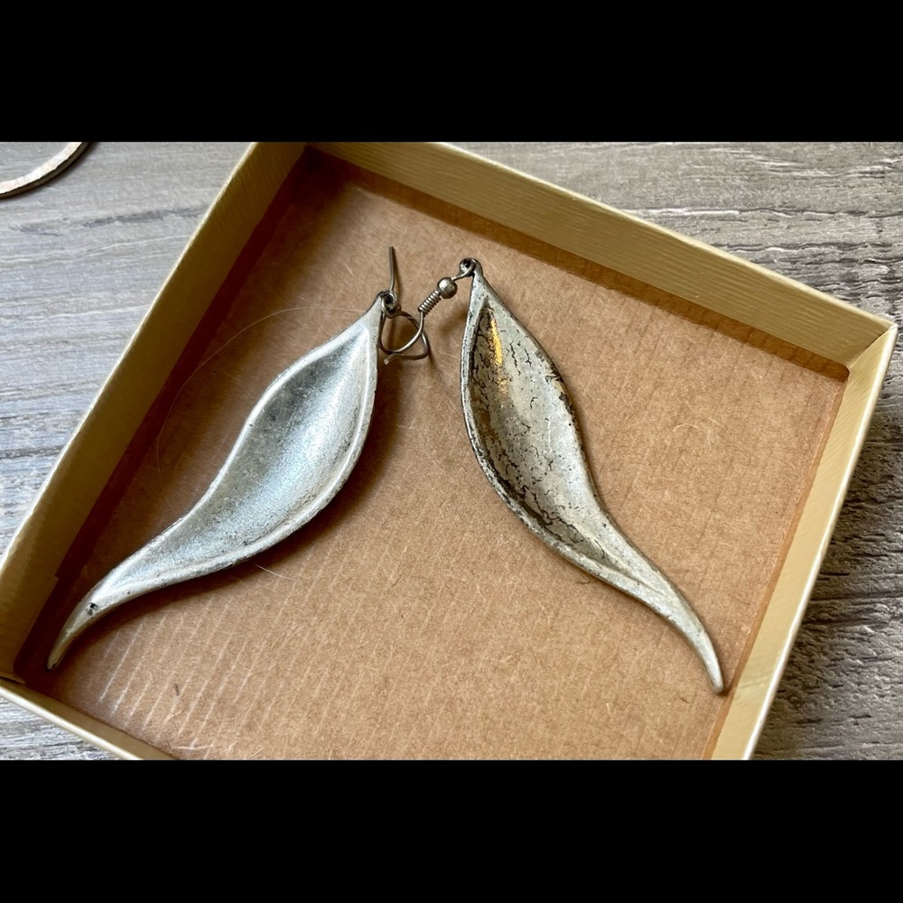 Stunning Solid Silver Drop Leaf Dangle Earrings - image 5